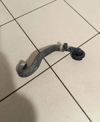 Audi A8 S8 D3 4E Engine coolant pipe/hose 4E1819674A