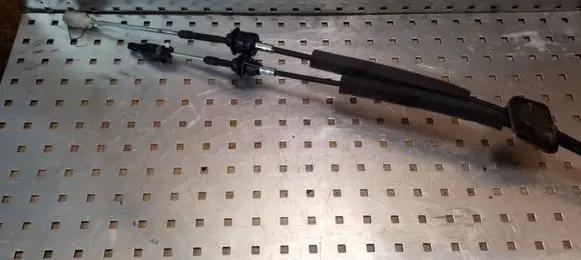 Gear shift cable linkage