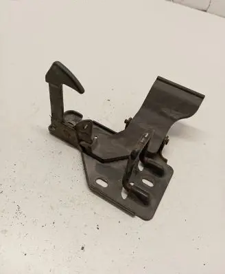 Volkswagen Transporter - Caravelle T5 Engine bonnet/hood lock/latch loop/hook 7H0823480A