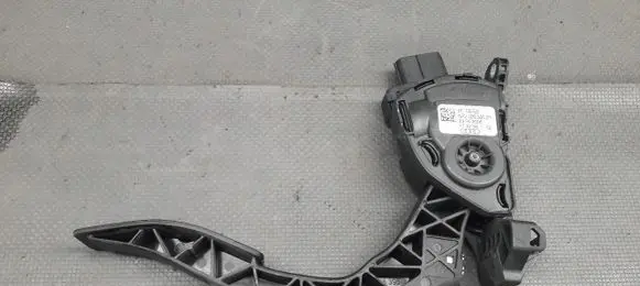 Audi A4 S4 B5 8D Accelerator throttle pedal