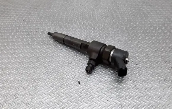 Fuel injector