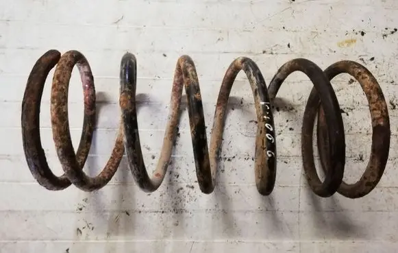 Mitsubishi Pajero Rear coil spring NOCODE