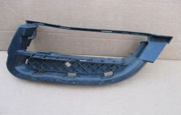 BMW 1 E82 E88 Front bumper lower grill 51117154556