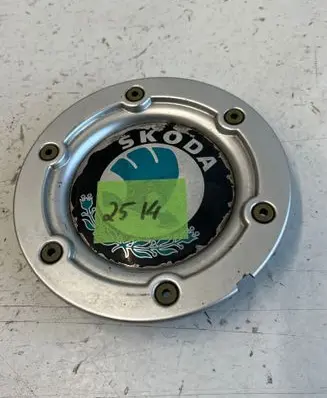 Skoda Octavia Mk1 (1U) Original wheel cap 9071775