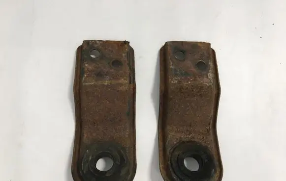Mitsubishi Pajero Radiator mount bracket 