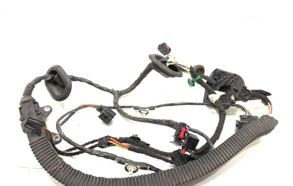 Seat Alhambra (Mk2) Rear door wiring loom 