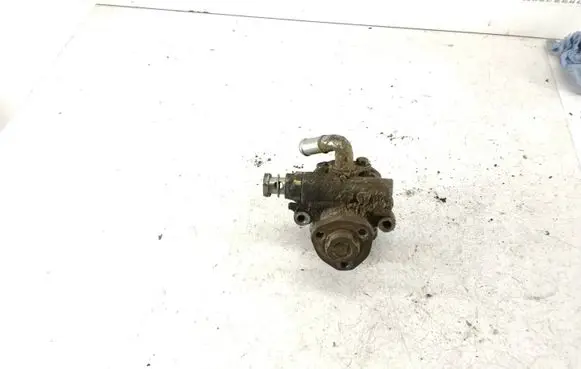 Volkswagen Transporter - Caravelle T4 Power steering pump 