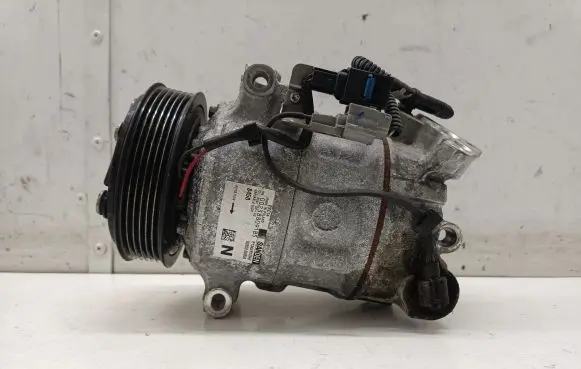Nissan Qashqai J12 Air conditioning (A/C) compressor (pump) 926006UB0A