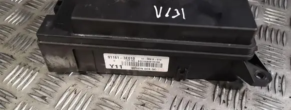KIA Sorento Fuse module 911613e010