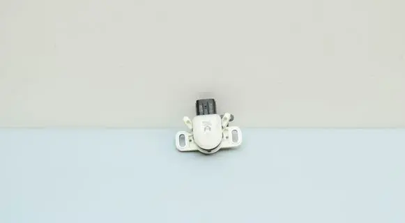 Lexus RX 450H Brake pedal sensor switch 8951020041
