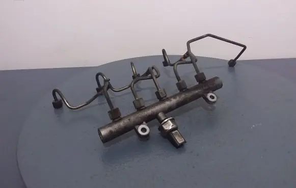 Peugeot 407 Fuel main line pipe