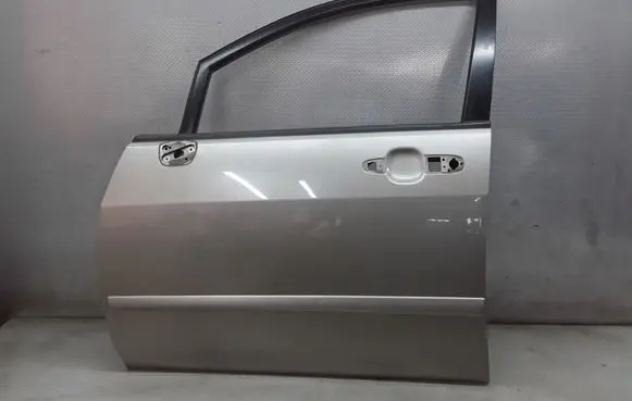 Suzuki Liana Front door