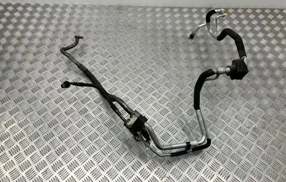 Air conditioning (A/C) pipe/hose