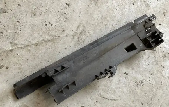 BMW X5 E70 Side radiator support slam panel 7799762 69001