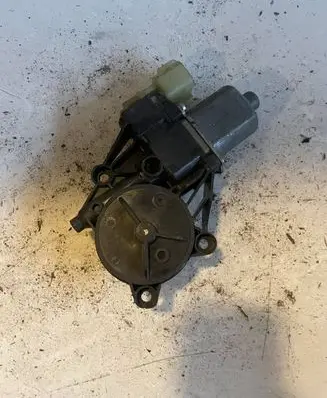 Ford Fiesta Front door window regulator motor 0130822404