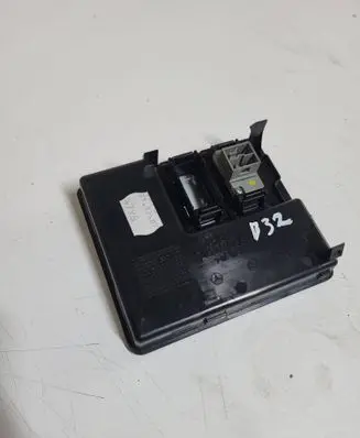 Mercedes-Benz B W245 Dashboard storage box/compartment A1696890208 107104