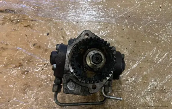 Subaru Forester SH Fuel injection high pressure pump 2940000981 31722 AA0201