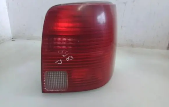 Volkswagen PASSAT B5 Rear/tail lights