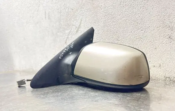 Ford Mondeo Mk III Front door electric wing mirror E9024236