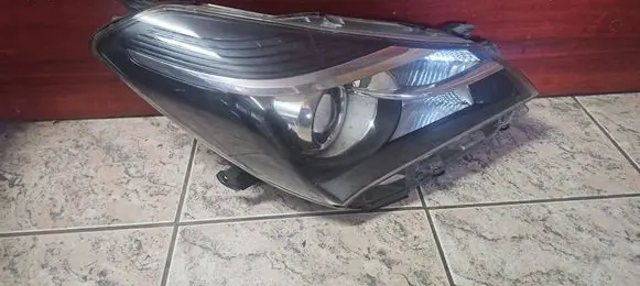 Toyota Yaris Headlight/headlamp 0D160 0D161 0D1651