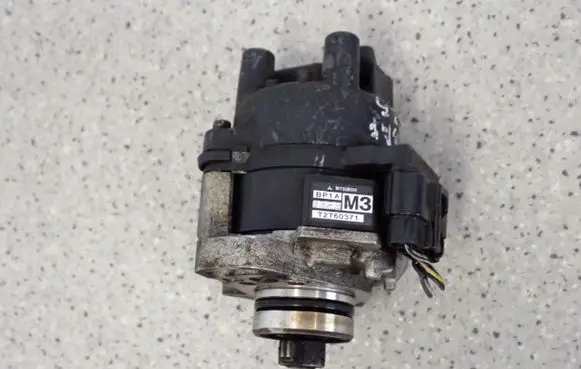 Mazda 323 F Ignition distributor 323m3t2t60371