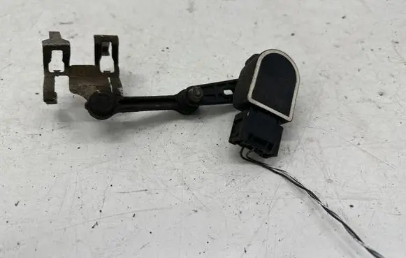 Mercedes-Benz E W213 Headlight/headlamp level sensor A0009053704