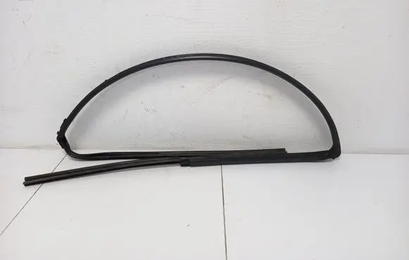 Toyota Yaris Rubber seal front coupe door 681410D100