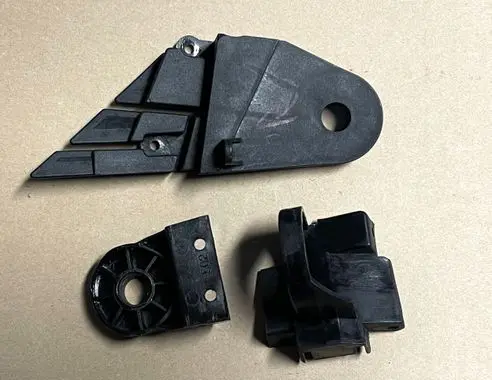 Mercedes-Benz C W205 Headlight/headlamp mounting bracket A2058200414 2058200414
