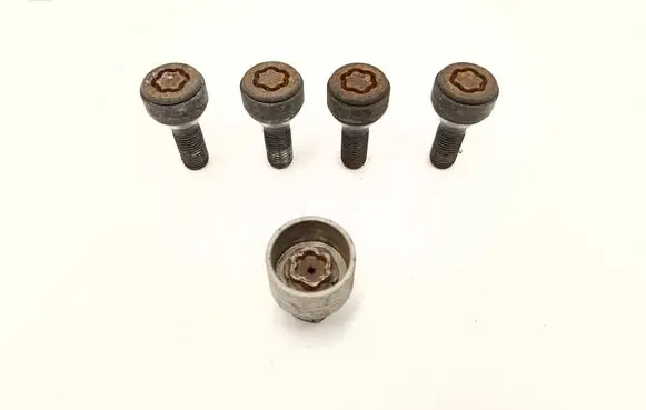 BMW X1 E84 Anti-theft wheel nuts and lock 2453959