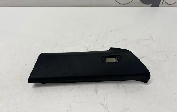 BMW i4 (D)pillar trim (top) 7490363