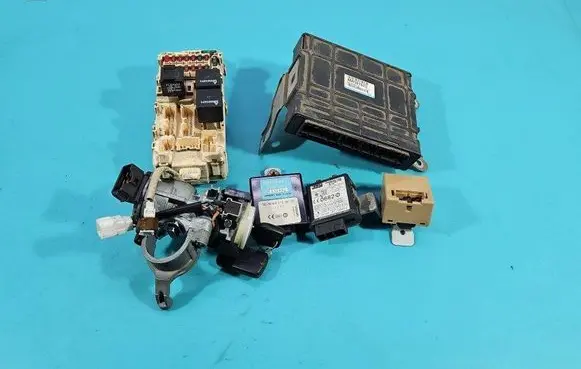 Mitsubishi Galant Engine control unit/module ECU MR507625 IMPRK1478801