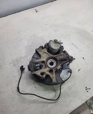 Mercedes-Benz ML W163 Front wheel hub 