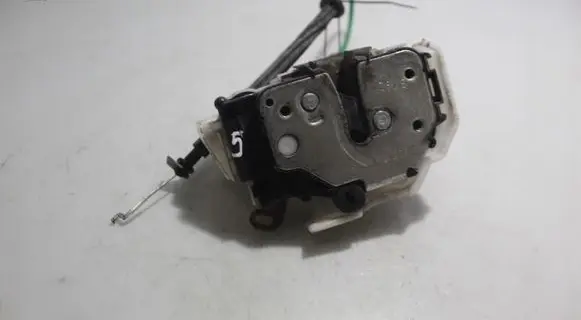 Alfa Romeo 159 Front door lock