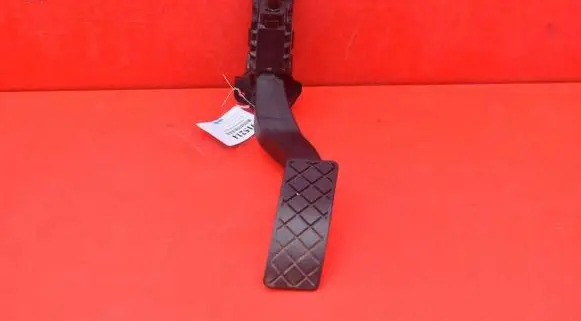 Skoda Octavia Mk3 (5E) Accelerator throttle pedal 5Q1723503H