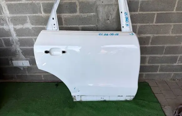 Audi Q5 SQ5 8R Rear door
