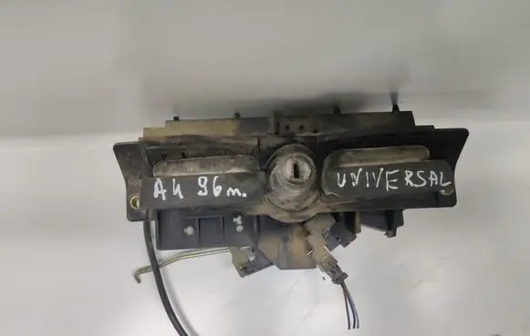 Audi A4 S4 B5 8D Tailgate/trunk/boot lock/catch/latch