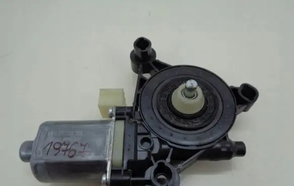 Audi A4 S4 B9 Front door window regulator motor 8W0959801