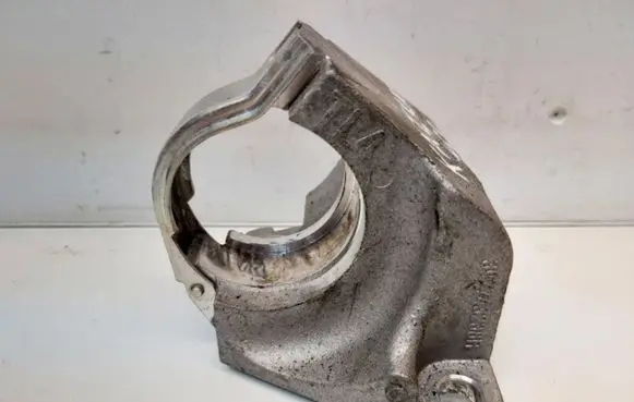 Nissan Qashqai Driveshaft support bearing bracket 397743238R