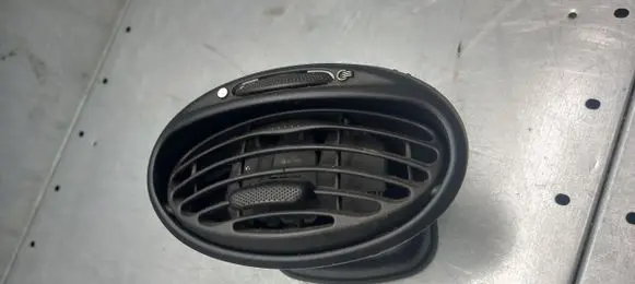 Ford Focus Dashboard side air vent grill/cover trim