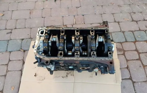 Opel Insignia B Engine block 878539800000260