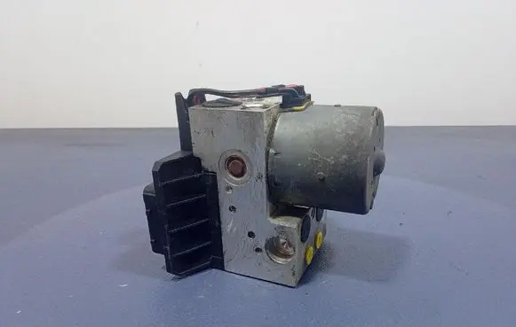 Audi A4 S4 B6 8E 8H ABS Pump 8E0614111T