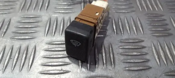 Subaru Legacy Windscreen/window heater switch