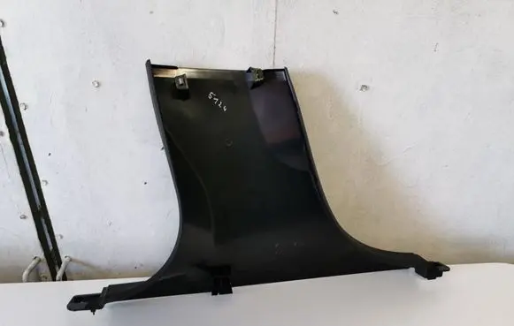 Volvo XC60 (B) pillar trim (bottom) 31425698