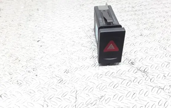 Volkswagen PASSAT B5.5 Hazard light switch 3B0953235B
