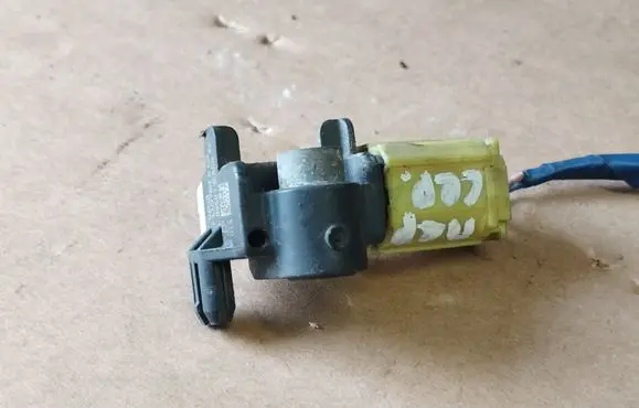 Infiniti G37 Airbag deployment crash/impact sensor 985811EA0A