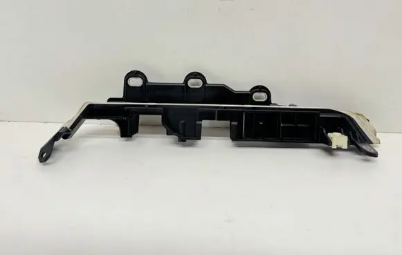 BMW 5 G30 G31 Other engine bay part 9334787