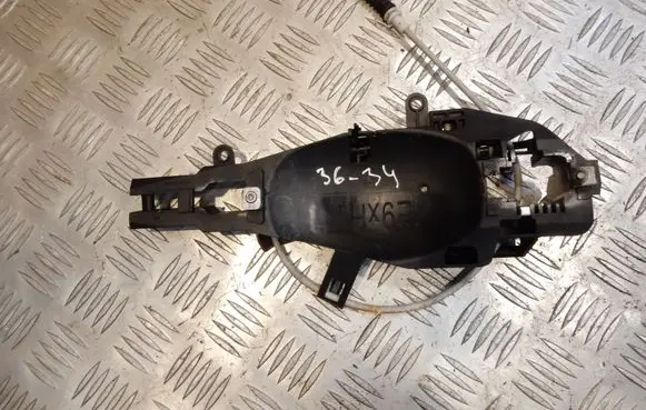 Rear door exterior handle/bracket