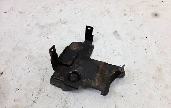 Maserati Ghibli Air filter cleaner box bracket assembly D778