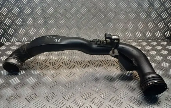Volkswagen PASSAT B5.5 Intercooler hose/pipe 8E0145762B 3B0145762B 8E0145840