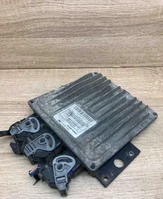 Renault Clio III Engine control unit/module ECU 8200399038 R0410B034A WithPlug